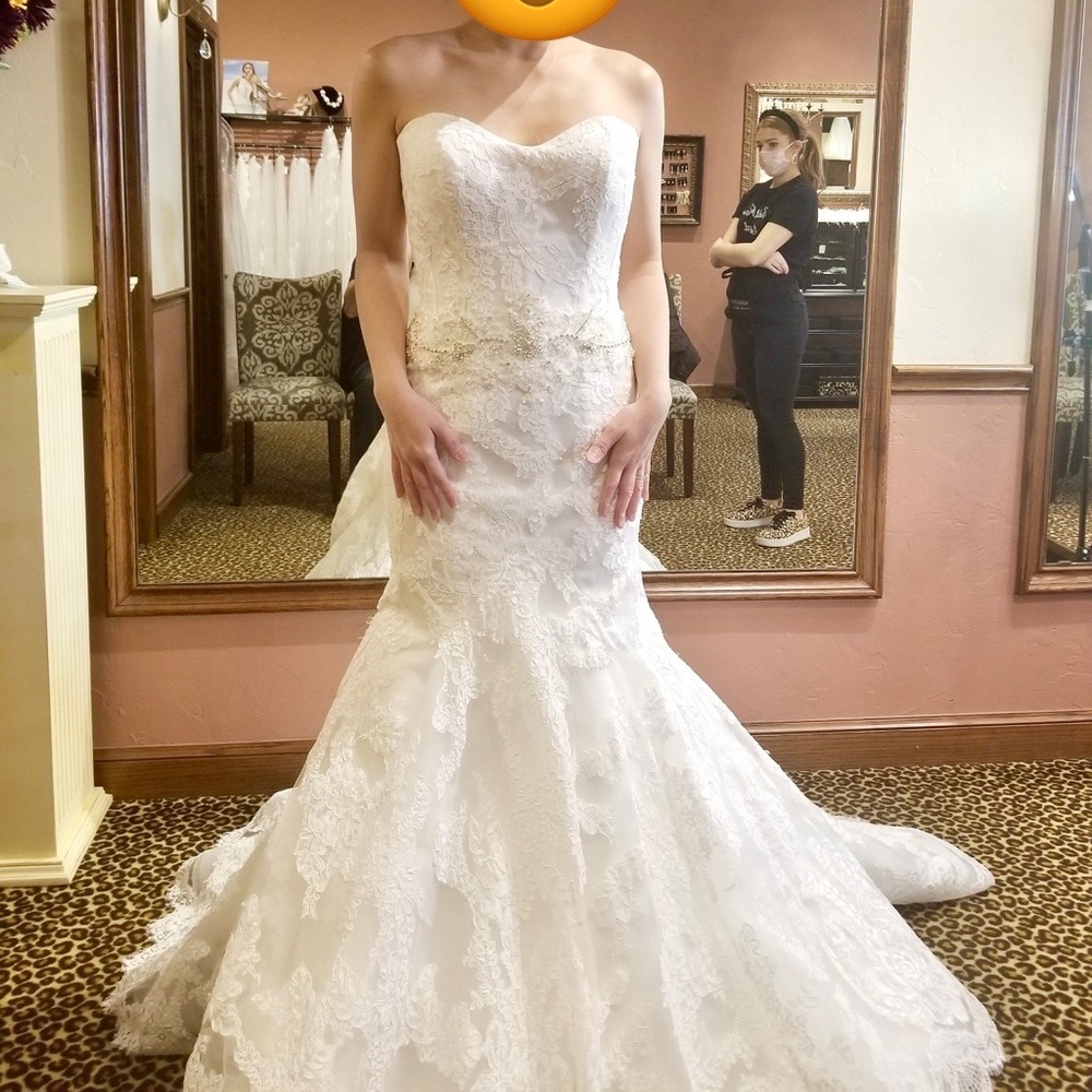 Casablanca sweetheart strapless ivory lace wedding dress